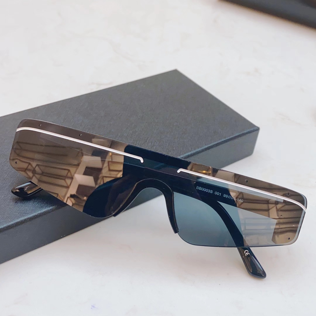 Fashion Sports Swift Oval Sunglasses eyewear frames Cat Eye B0003S Women Men Designer Sports Glasses Lens filter category 100% UVA/UVB with Original Box
Fashion Sports Swift Oval Sunglasses eyewear frames Cat Eye B0003S Women Men Designer Sports Glasses Lens filter category 100% UVA/UVB with Original Box