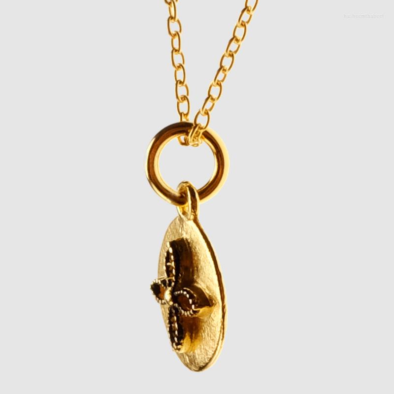 Pendant Necklaces Amorita Boutique Lucky Four-leaved Gold Color Flower Chain Necklace
Pendant Necklaces Amorita Boutique Lucky Four-leaved Gold Color Flower Chain Necklace