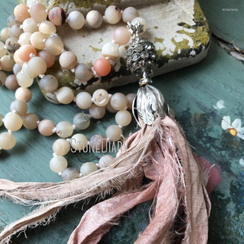 Pendant Necklaces NM18294 Boho Glam Shabby Style Chic Sari Silk Tassel Necklace Hand Knotted Geode Druzy Jewelry Accessories
Pendant Necklaces NM18294 Boho Glam Shabby Style Chic Sari Silk Tassel Necklace Hand Knotted Geode Druzy Jewelry Accessories
