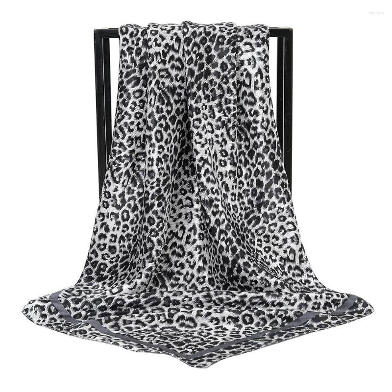 Scarves 90cm Leopard Print Square Silk Scarf Women Satin Neck Ladies Multifunctional Shawl Wrist Strap Hair Band Gift
Scarves 90cm Leopard Print Square Silk Scarf Women Satin Neck Ladies Multifunctional Shawl Wrist Strap Hair Band Gift