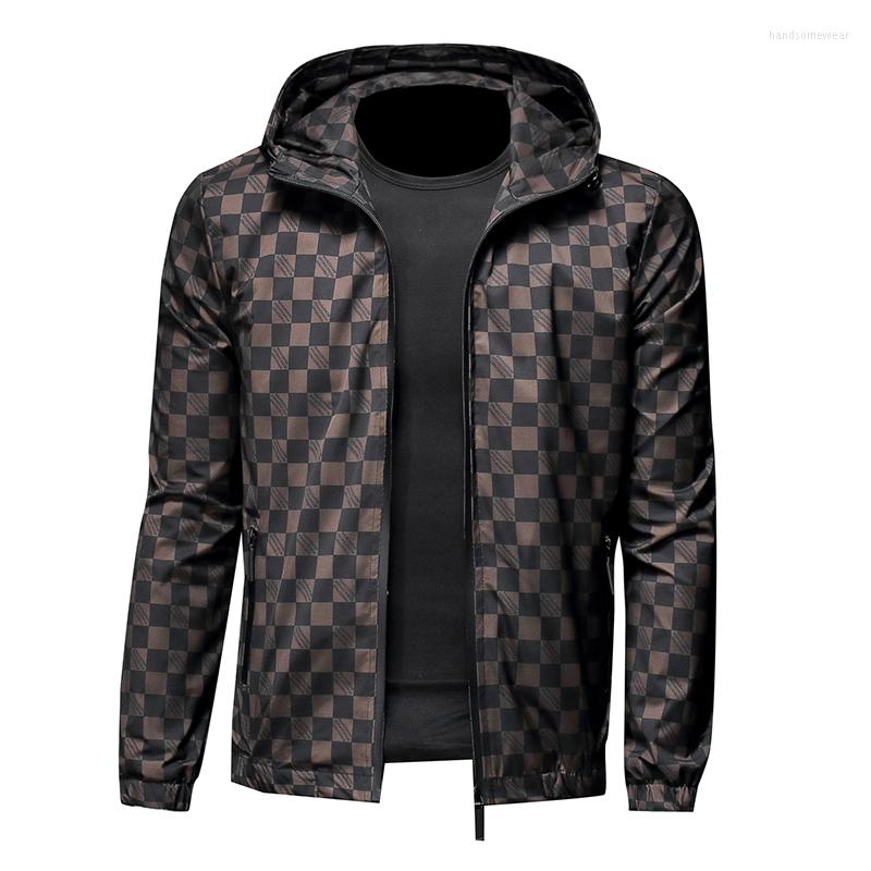 Hooded Men Plaid Style Jackets Great Designer Brand Autumn Men's Jacket With Hat Outerwear Coat 4XL 5XL 2558, 2557
Hooded Men Plaid Style Jackets Great Designer Brand Autumn Men's Jacket With Hat Outerwear Coat 4XL 5XL 2558, 2557