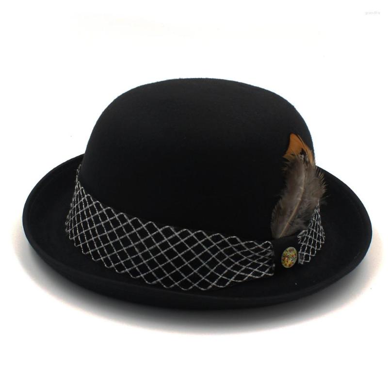 Berets Fashion Women's Men's Black Bowler Hat With Feather For Gentleman Dad Luxury Billycock Fedora Hats
Berets Fashion Women's Men's Black Bowler Hat With Feather For Gentleman Dad Luxury Billycock Fedora Hats