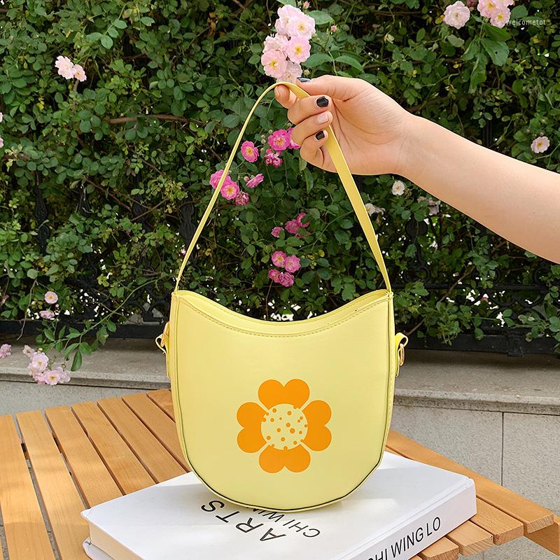 Evening Bags Simple Personality Small Bag 2022 Summer Fresh And Fashionable Shoulder Underarm Women's Western Style Handbag, White
Evening Bags Simple Personality Small Bag 2022 Summer Fresh And Fashionable Shoulder Underarm Women's Western Style Handbag, White