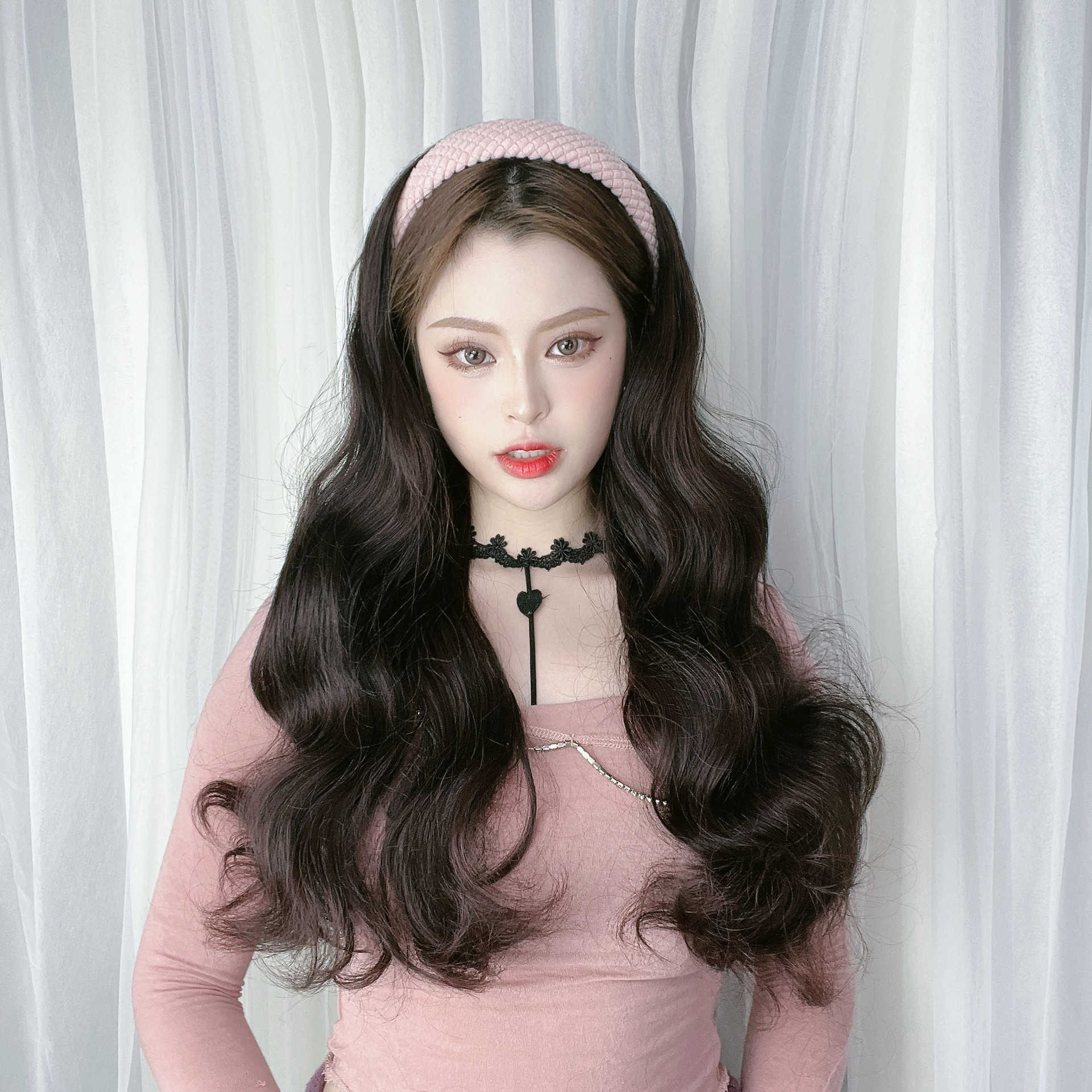 Women's Hair Wigs Lace Synthetic Shake Shop Female Big Wave Slacker Hair Band Half Head Cover Go Out Simulated Long Curly Wig, Black
Women's Hair Wigs Lace Synthetic Shake Shop Female Big Wave Slacker Hair Band Half Head Cover Go Out Simulated Long Curly Wig, Black