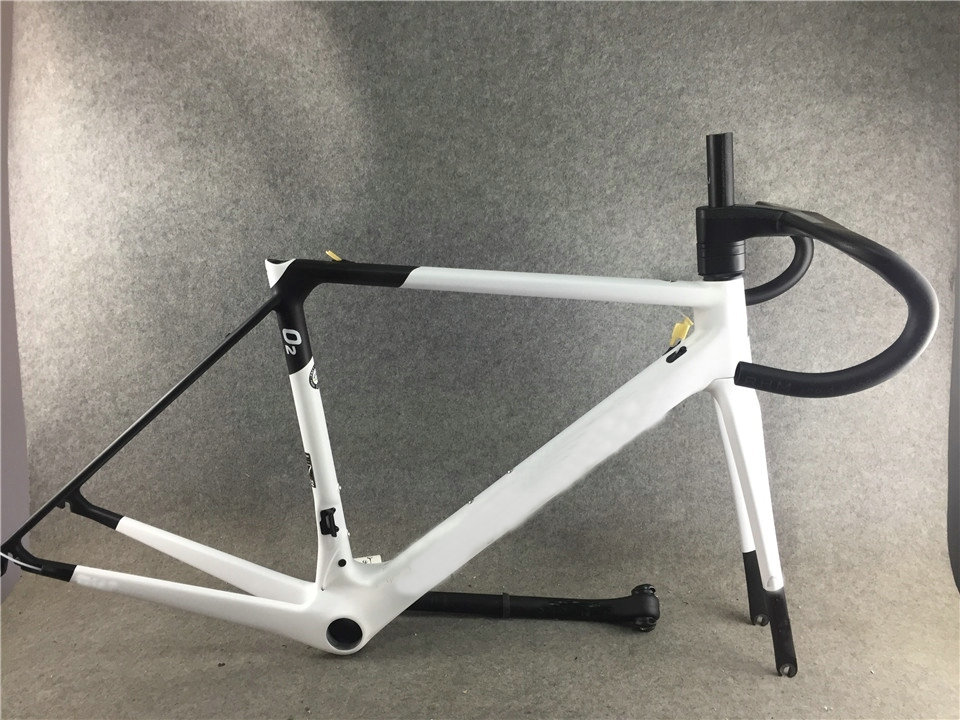 T1000 UD O2 Carbon Road Bike Frames V Brake Custom Color 49 52 54 56 58cm Bicycle Framset Ship DPD UPS For EU, Black
T1000 UD O2 Carbon Road Bike Frames V Brake Custom Color 49 52 54 56 58cm Bicycle Framset Ship DPD UPS For EU, Black