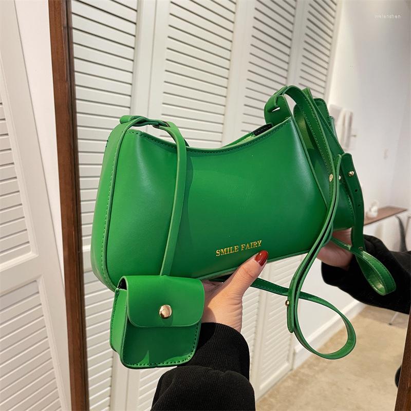 Evening Bags High-grade Sense Versatile Chain Pu Niche Texture Armpit Messenger Bag Small Female 2022 Fashion, Black
Evening Bags High-grade Sense Versatile Chain Pu Niche Texture Armpit Messenger Bag Small Female 2022 Fashion, Black