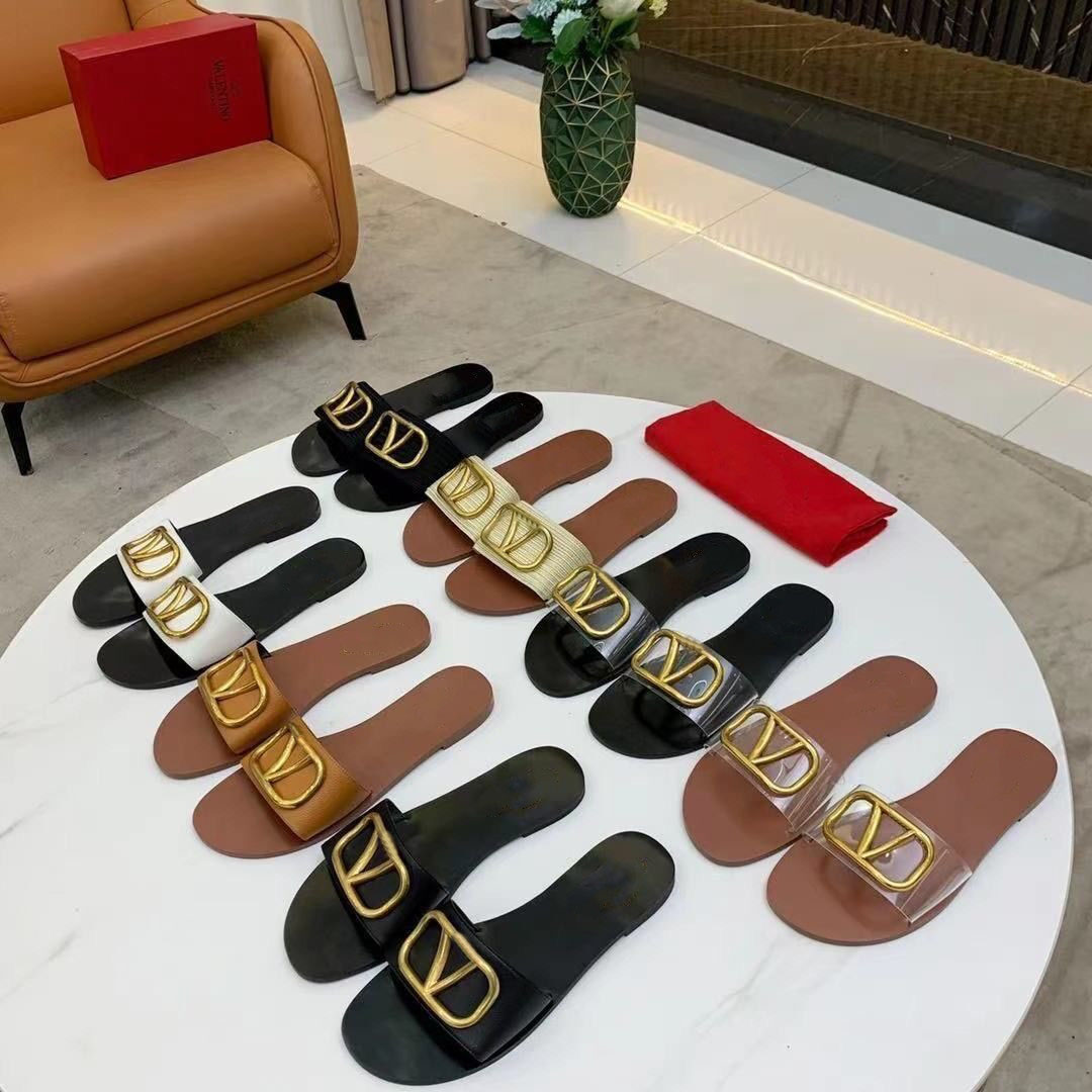 Summer Brand Slippers Women Flat Sandals Metal Buckle Genuine Leather Brown Black Transparent Peep Toe Shoes with Red Dust Bag 35-42
Summer Brand Slippers Women Flat Sandals Metal Buckle Genuine Leather Brown Black Transparent Peep Toe Shoes with Red Dust Bag 35-42