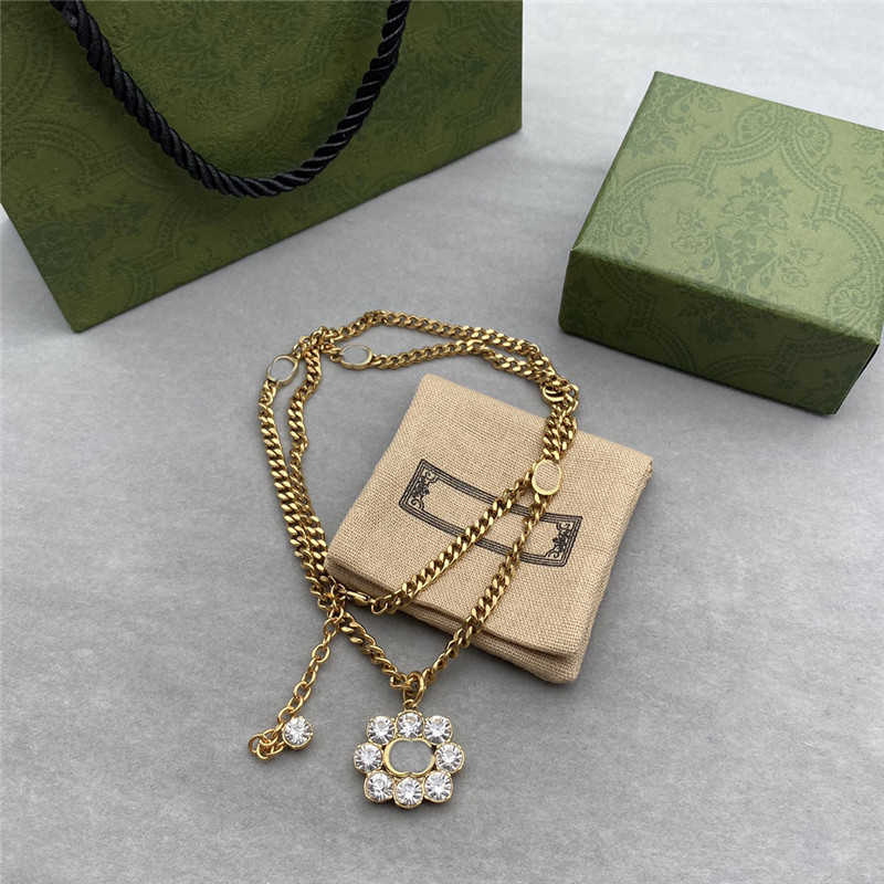2022 Trendy Women Rhinestone Pendant Necklaces Diamond Double Letter Long Necklace Sweater Chain With Gift Box Jewelry no box
2022 Trendy Women Rhinestone Pendant Necklaces Diamond Double Letter Long Necklace Sweater Chain With Gift Box Jewelry no box