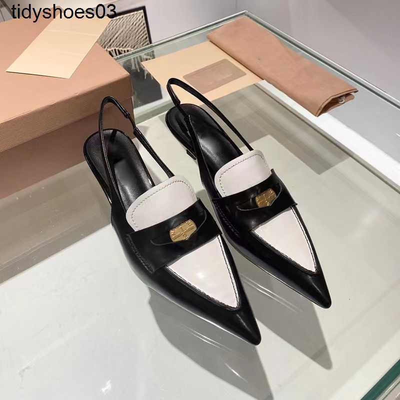 Designer Miu Women Designers Rois sandals women's 2022 walk show Patent leather Mary Jane pumps Mid jeweled heel Size 34-40, Black
Designer Miu Women Designers Rois sandals women's 2022 walk show Patent leather Mary Jane pumps Mid jeweled heel Size 34-40, Black