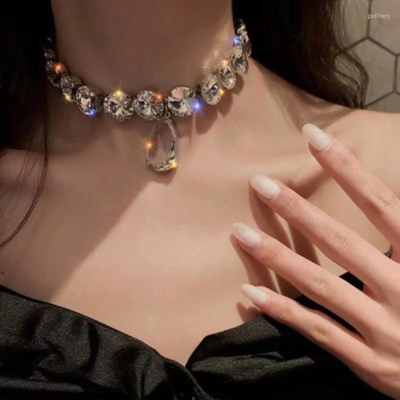 Choker Luxury Trend Rhinestone Necklace For Women Crystal Collar Jewelry On The Neck Sexy Female Banquet Prom Party Accessory
Choker Luxury Trend Rhinestone Necklace For Women Crystal Collar Jewelry On The Neck Sexy Female Banquet Prom Party Accessory