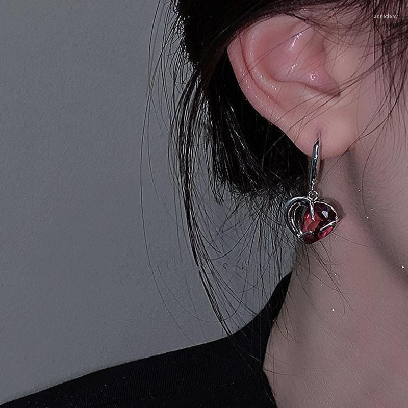 Hoop Earrings Fashion Korean Metal Earring Woman 2022 Vintage Silver Color Geometric Red Crystal Heart Statement Jewelry
Hoop Earrings Fashion Korean Metal Earring Woman 2022 Vintage Silver Color Geometric Red Crystal Heart Statement Jewelry