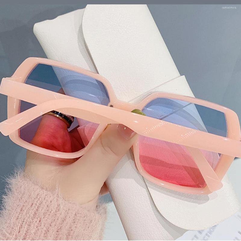 Sunglasses 2022 Fashion Square Women Luxury Designer Sun Glasses Vintage Gradient Eyeglasses Shades Female
Sunglasses 2022 Fashion Square Women Luxury Designer Sun Glasses Vintage Gradient Eyeglasses Shades Female