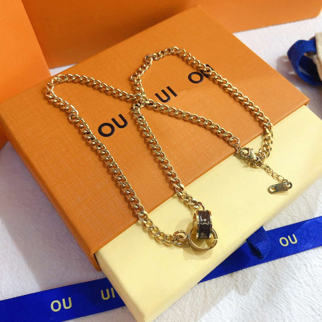Fashion Designer Pendant Necklace Classic Premium Jewelry Necklace Charm Women's Style Accessories Hot Selection Brand Gift Christmas 18k Gold Plated
Fashion Designer Pendant Necklace Classic Premium Jewelry Necklace Charm Women's Style Accessories Hot Selection Brand Gift Christmas 18k Gold Plated