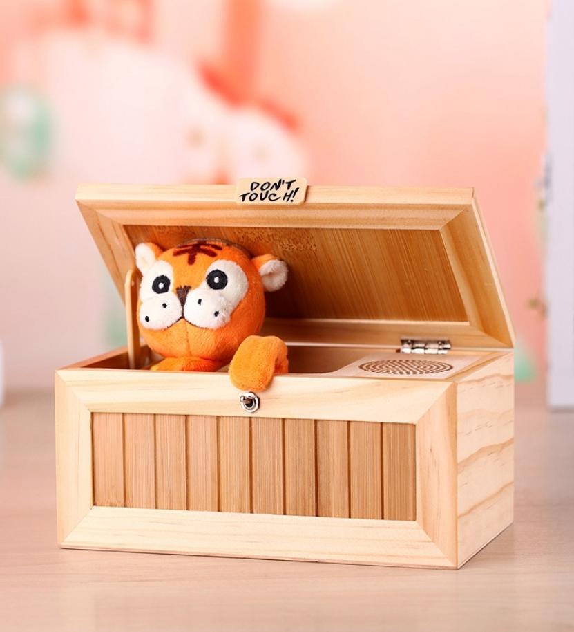 New Electronic Useless Box with Sound Cute Tiger Toy Gift StressReduction Desk Z01234151681
New Electronic Useless Box with Sound Cute Tiger Toy Gift StressReduction Desk Z01234151681