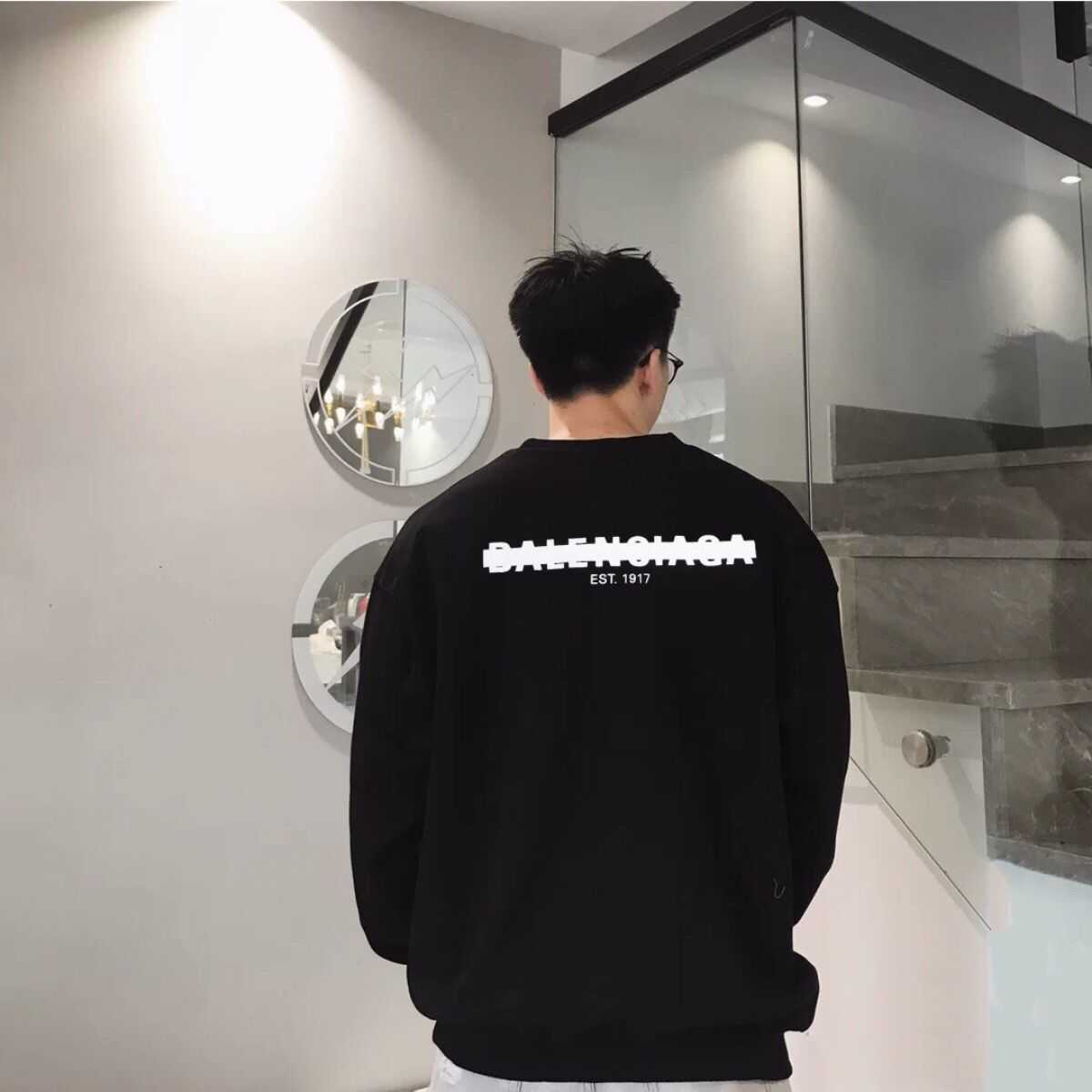 Neck Men' Hoodies Balencaigass Sweatshirts Designer Bale Paris Home Pullover Wipe Round Print Long Sleeve Sweater Autumn Winter Style Women, Black
Neck Men' Hoodies Balencaigass Sweatshirts Designer Bale Paris Home Pullover Wipe Round Print Long Sleeve Sweater Autumn Winter Style Women, Black