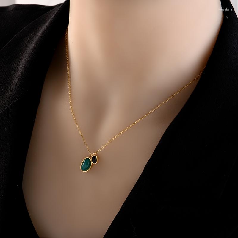 Chains 316L Stainless Steel Europe And America Simple Minority Retro High Sense Of Green Ghost Necklace Light Luxury Collarbone Chain
Chains 316L Stainless Steel Europe And America Simple Minority Retro High Sense Of Green Ghost Necklace Light Luxury Collarbone Chain