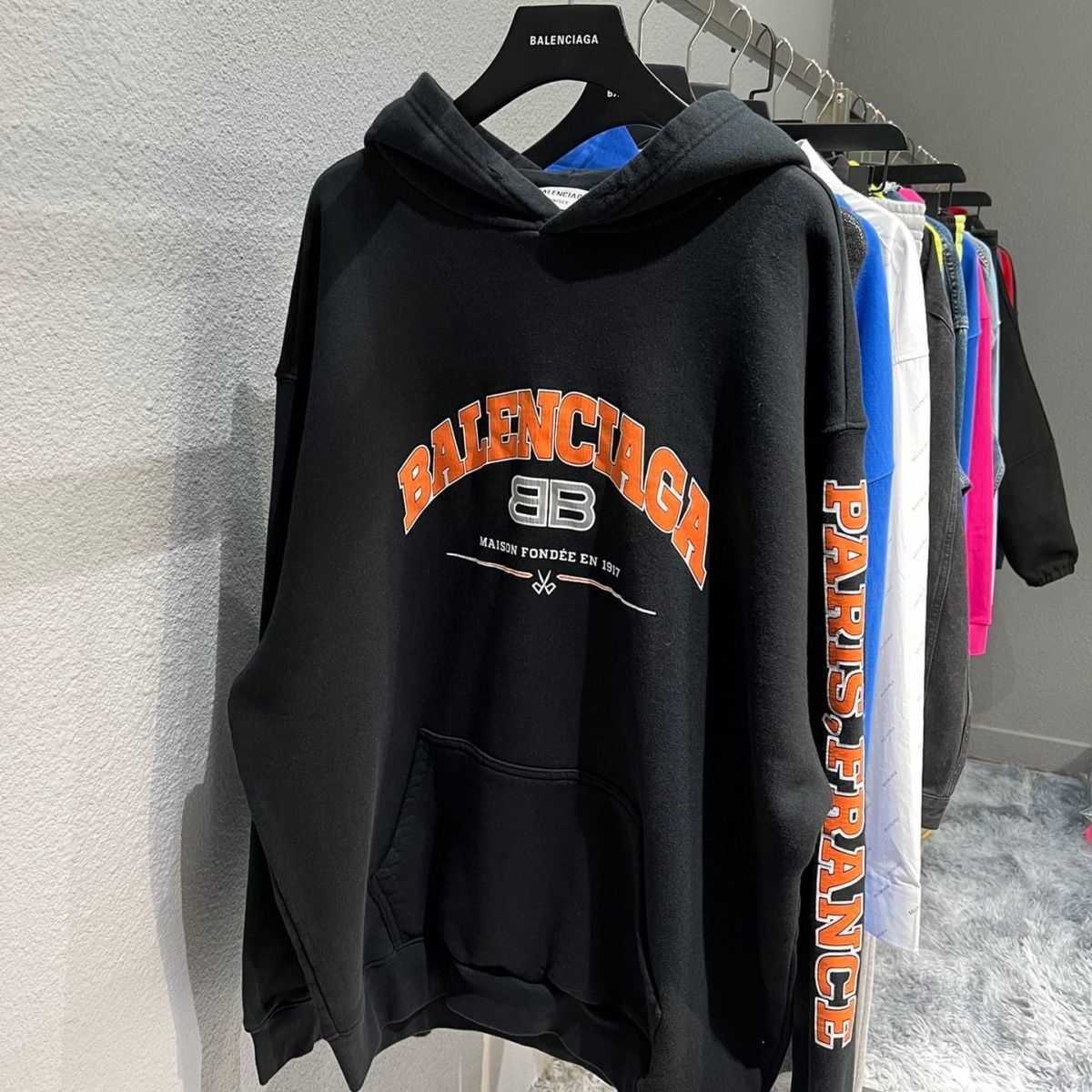 Designer Family Crack Men's Edition b Hoodies Letter Logo Scissors Balencaigass Sweatshirts Pullover Hood Plush Women Same Sweater, Black
Designer Family Crack Men's Edition b Hoodies Letter Logo Scissors Balencaigass Sweatshirts Pullover Hood Plush Women Same Sweater, Black