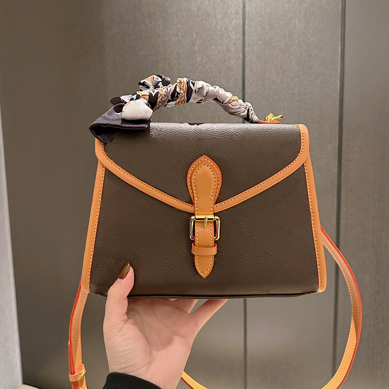 Designer Bag Luxurys Shoulder Bags Fashion Crossbody Handbag Classic Vintage Messenger Handbags Brown Flower Women Purse
Designer Bag Luxurys Shoulder Bags Fashion Crossbody Handbag Classic Vintage Messenger Handbags Brown Flower Women Purse