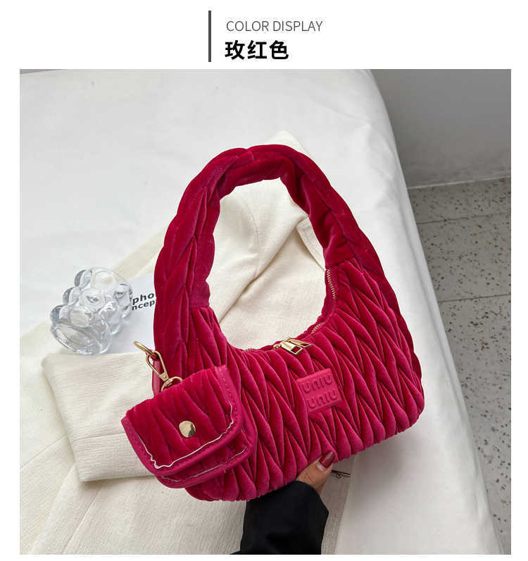 Shoulder Bags Designer Fashion MM Handbags Wrist Temperament Goddess Handbag 2022 Autumn New Versatile Underarm One Women's 6601 Young Chic Satin Simp, Pink
Shoulder Bags Designer Fashion MM Handbags Wrist Temperament Goddess Handbag 2022 Autumn New Versatile Underarm One Women's 6601 Young Chic Satin Simp, Pink