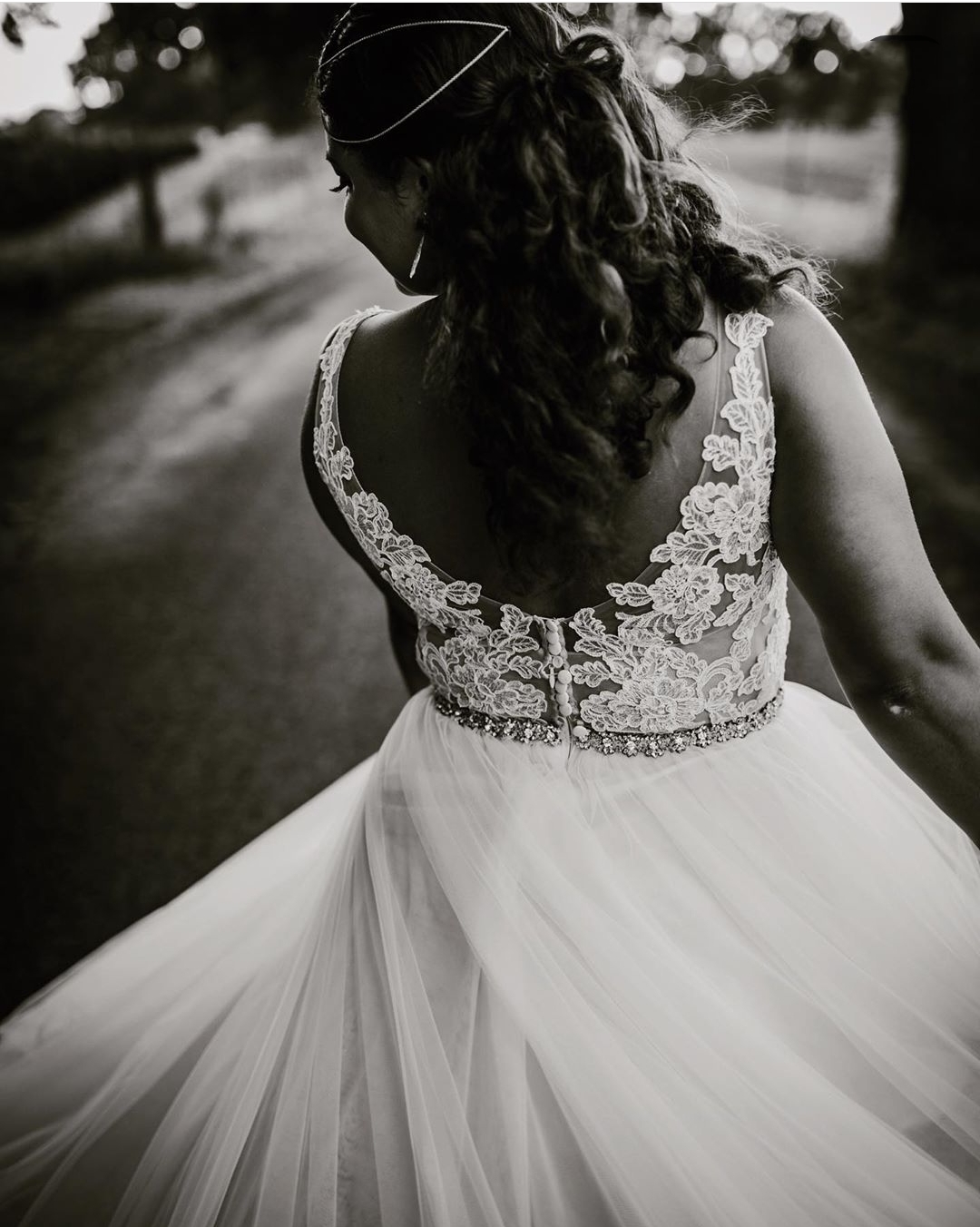 Plus Size A-e Wedding Dress Backless Bridal Gown robe soiree mariage Lace Appliques Belt vestidos de novia Simple