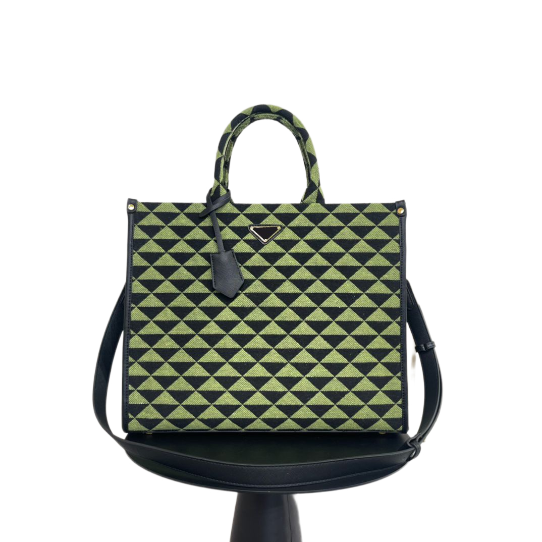 FW Luxury Designer Bag Ladies Totes 6 colors symbole galleria Shopping Handbag fabric triangle pattern Women Classic Crossbody Tote 1BA356
FW Luxury Designer Bag Ladies Totes 6 colors symbole galleria Shopping Handbag fabric triangle pattern Women Classic Crossbody Tote 1BA356