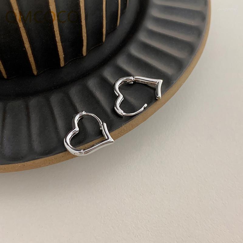 Hoop Earrings QMCOCO Sweet Hollow Heart For Women Girls Luxury Temperament Fashion Jewelry Ladies Gift Party
Hoop Earrings QMCOCO Sweet Hollow Heart For Women Girls Luxury Temperament Fashion Jewelry Ladies Gift Party