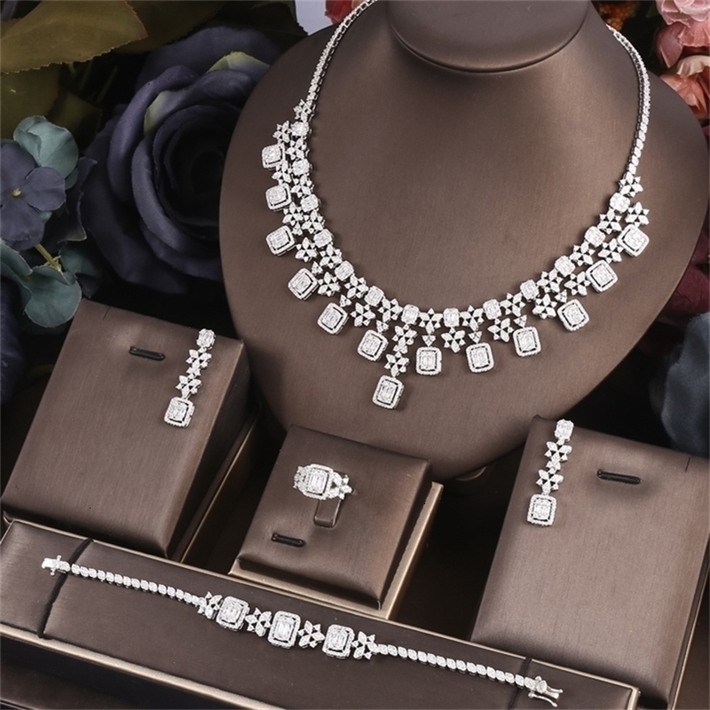 Wedding Jewelry Sets Kelly Luxury Big 4pcs Set With Cubic Zirconia for Women Bridal Party Accessories S Arabic Dubai 221109
Wedding Jewelry Sets Kelly Luxury Big 4pcs Set With Cubic Zirconia for Women Bridal Party Accessories S Arabic Dubai 221109