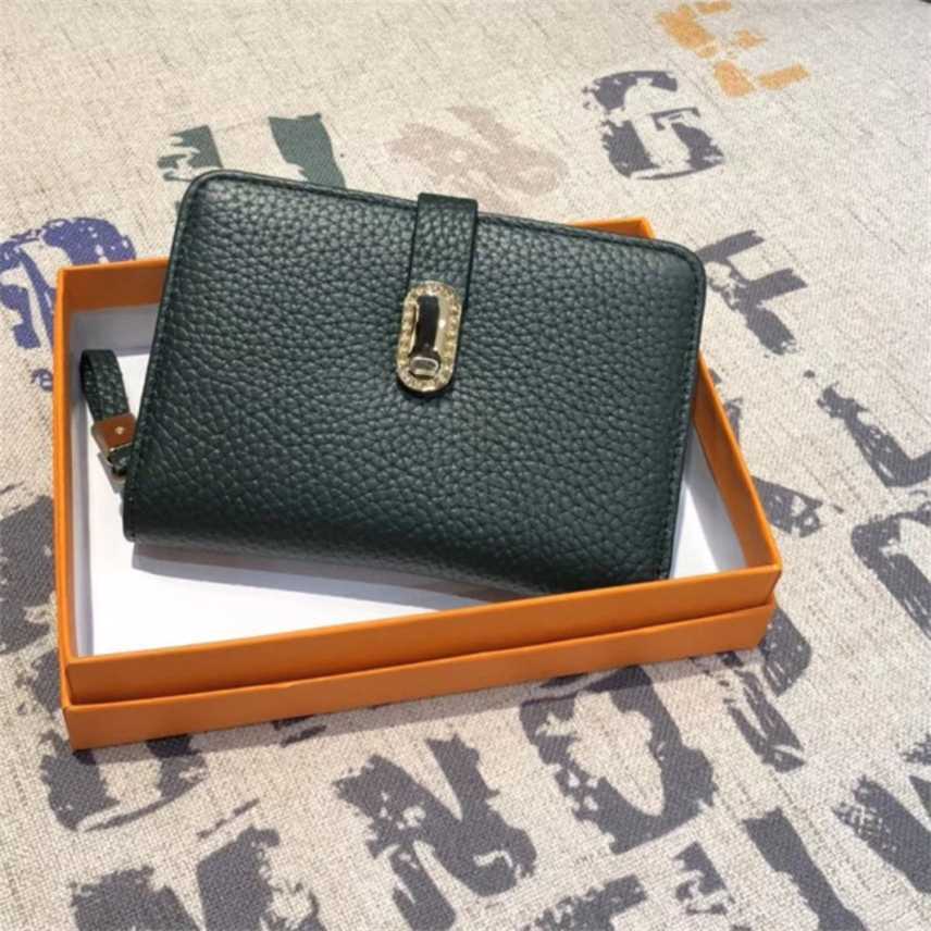 Handbag women's middle and long buckle litchi Leather Zipper wallet multi Card Wallet, Blue
Handbag women's middle and long buckle litchi Leather Zipper wallet multi Card Wallet, Blue