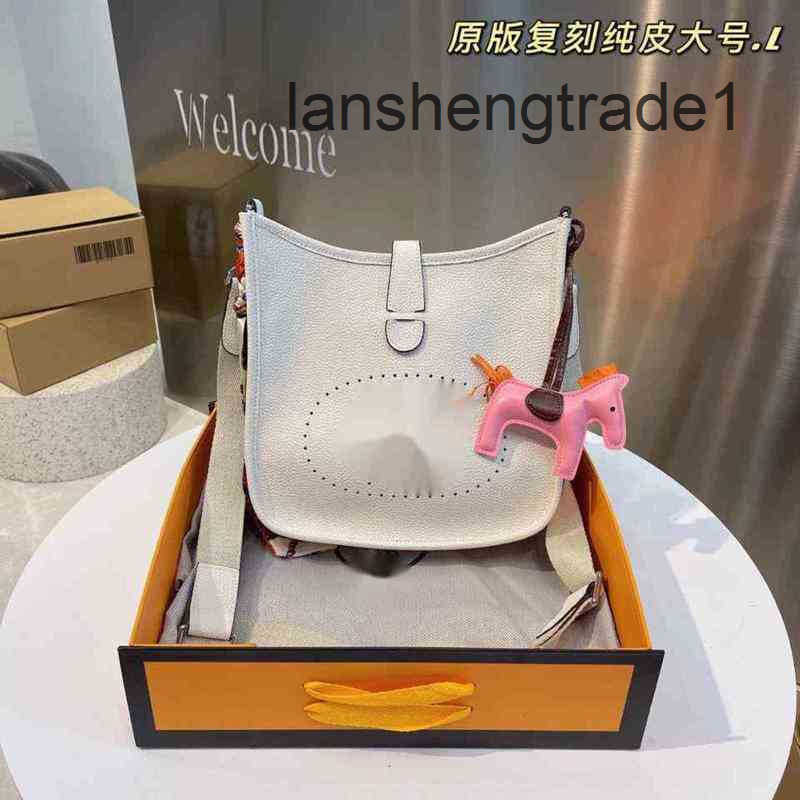 Designer Luxurys High Quality Bag Hemes Cowhide Berkin For Womens Handmade Wallet Fashion Letters H Togo Handbags Kely Purse Leather Black 25 35 The Totes Bags 0PBI, Herme
Designer Luxurys High Quality Bag Hemes Cowhide Berkin For Womens Handmade Wallet Fashion Letters H Togo Handbags Kely Purse Leather Black 25 35 The Totes Bags 0PBI, Herme