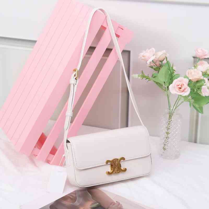 Triumphal Arch Axillary French Stick Bag 22 Early Spring New Lisa Same Shoulder Handbag Box Tofu Small Square, White
Triumphal Arch Axillary French Stick Bag 22 Early Spring New Lisa Same Shoulder Handbag Box Tofu Small Square, White