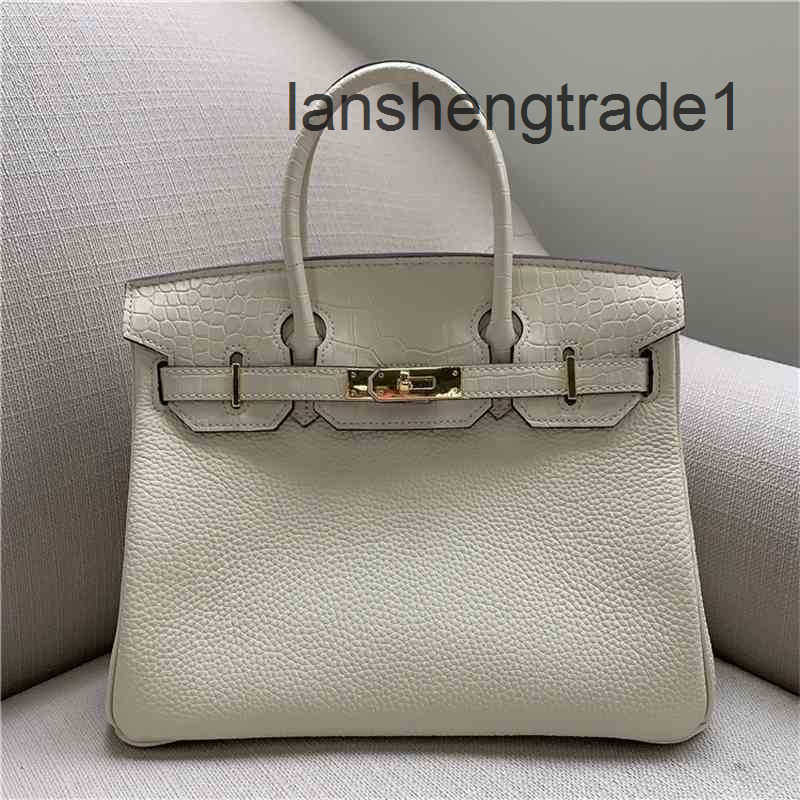 Designer Luxurys High Quality Bag Hemes Cowhide Berkin For Womens Handmade Wallet Fashion Letters H Togo Handbags Kely Purse Leather Black 25 35 The Totes Bags FMN1, 30 inch red with crocodile pattern
Designer Luxurys High Quality Bag Hemes Cowhide Berkin For Womens Handmade Wallet Fashion Letters H Togo Handbags Kely Purse Leather Black 25 35 The Totes Bags FMN1, 30 inch red with crocodile pattern