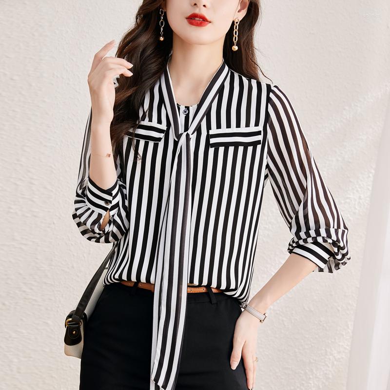 Women's Blouses TingYiLi Vintage Black And White Striped Long Sleeve Bow Blouse Shirt Women Spring Autumn Casual Chiffon Top Korean Fashion
Women's Blouses TingYiLi Vintage Black And White Striped Long Sleeve Bow Blouse Shirt Women Spring Autumn Casual Chiffon Top Korean Fashion