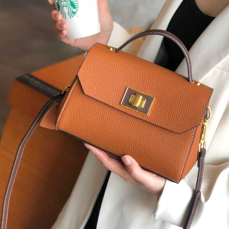 Lvity 3A high Quality Designers Bags Womens Fashion tote Handbag Croisette Women Shoulder leather Brown flower ladies Luxury bag Top Handle, M41581brownflower
Lvity 3A high Quality Designers Bags Womens Fashion tote Handbag Croisette Women Shoulder leather Brown flower ladies Luxury bag Top Handle, M41581brownflower