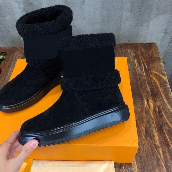 Womens SNOWDROP FLAT ANKLE BOOTS Girls suede calfskin shearling Comfortable boot travel and cold weather Upper with brand logo famous designer ankle booties
Womens SNOWDROP FLAT ANKLE BOOTS Girls suede calfskin shearling Comfortable boot travel and cold weather Upper with brand logo famous designer ankle booties