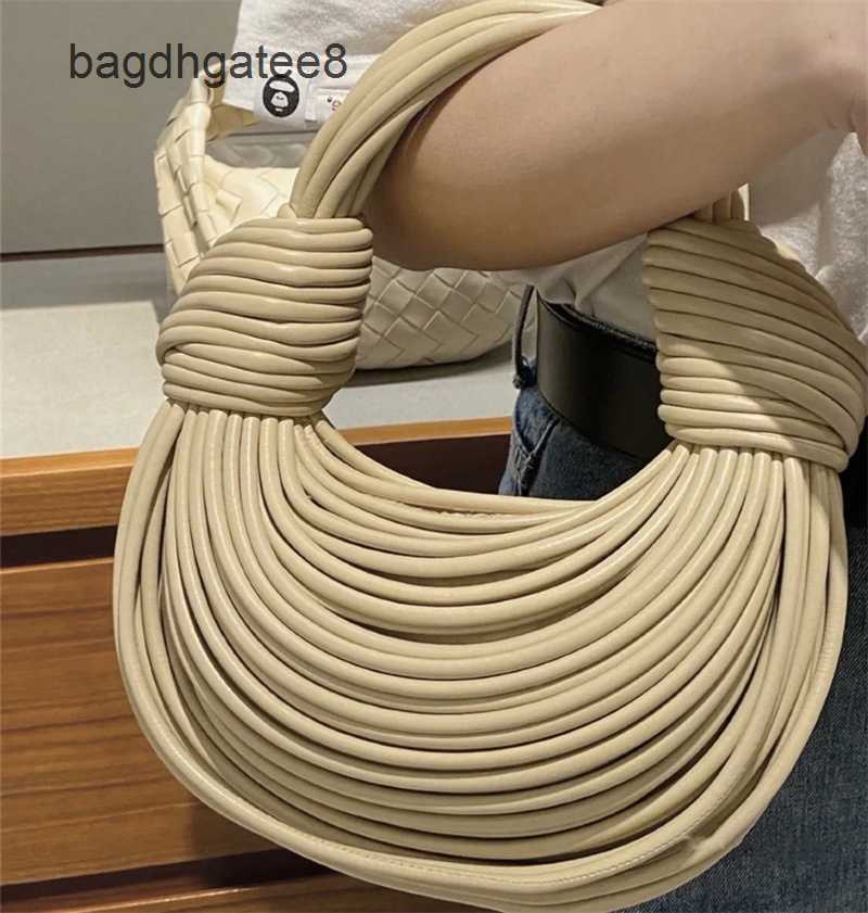 Venetas Bottegas Knotted Bag Bread Double Knotted Designer Noodle Bags 2023 Women's Single Shoulder Dumpling High Texture Hand Woven, Wine
Venetas Bottegas Knotted Bag Bread Double Knotted Designer Noodle Bags 2023 Women's Single Shoulder Dumpling High Texture Hand Woven, Wine