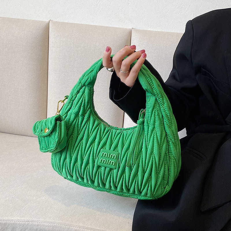 Shoulder Bags Designer Fashion MM Handbags Wrist Embroidery Women's 2022 New Versatile Ins Handbag Popular One Fold Underarm 1G6W Young Chic Satin Sim, White
Shoulder Bags Designer Fashion MM Handbags Wrist Embroidery Women's 2022 New Versatile Ins Handbag Popular One Fold Underarm 1G6W Young Chic Satin Sim, White