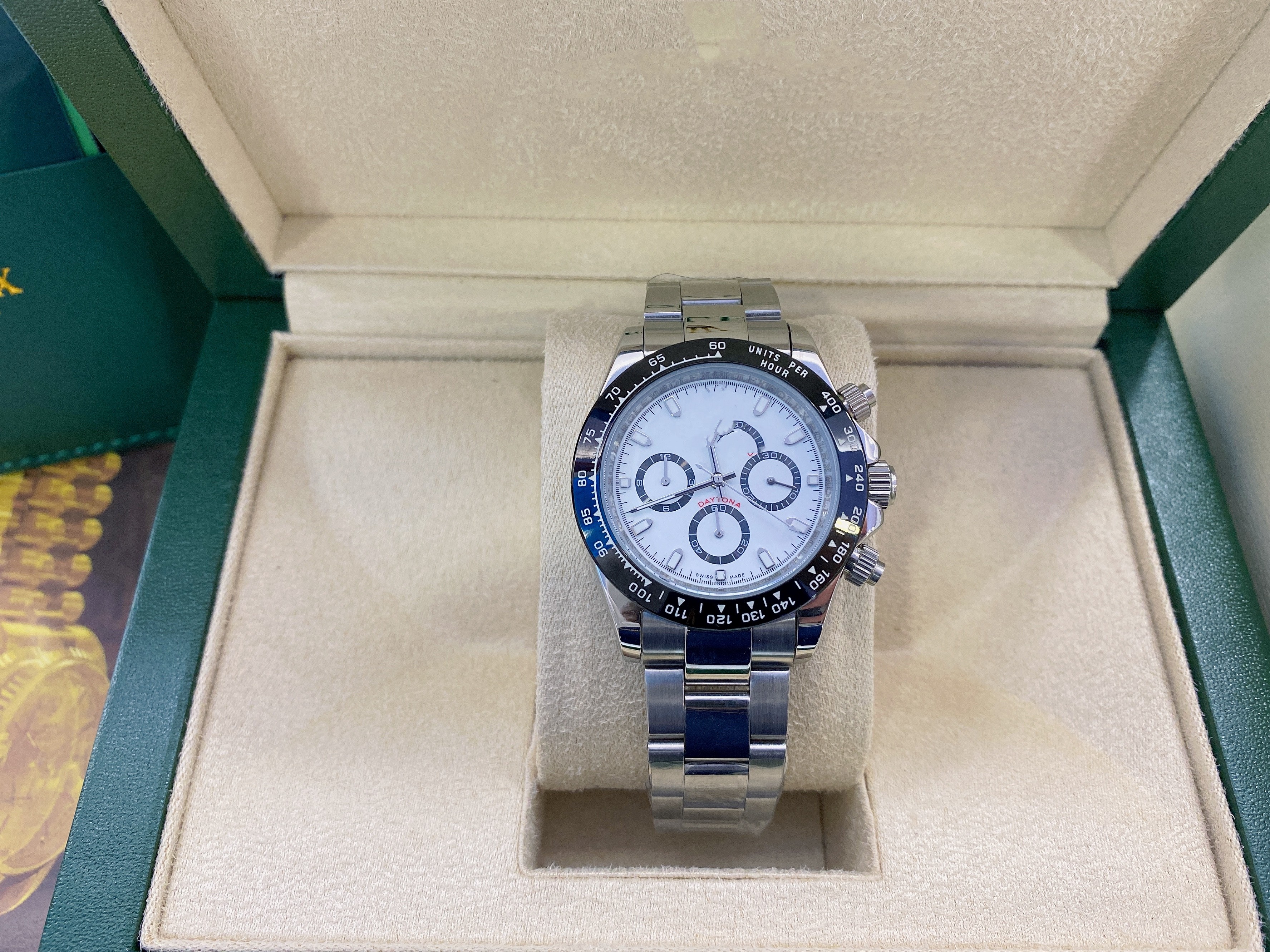 Luxury men's watch high-end design to create automatic sports sapphire glass ceramic bezel stainless steel original buckle bracelet black dial mens watchs, Style 1 original box + watch
Luxury men's watch high-end design to create automatic sports sapphire glass ceramic bezel stainless steel original buckle bracelet black dial mens watchs, Style 1 original box + watch