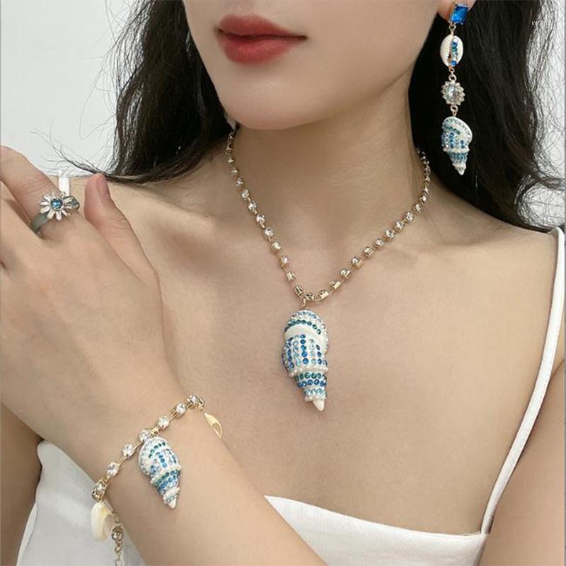 Pendant Necklaces Cerulean Coast Series Resin Seashell Diamond Women's Summer Beach Ocean Set Europe And The United States
Pendant Necklaces Cerulean Coast Series Resin Seashell Diamond Women's Summer Beach Ocean Set Europe And The United States