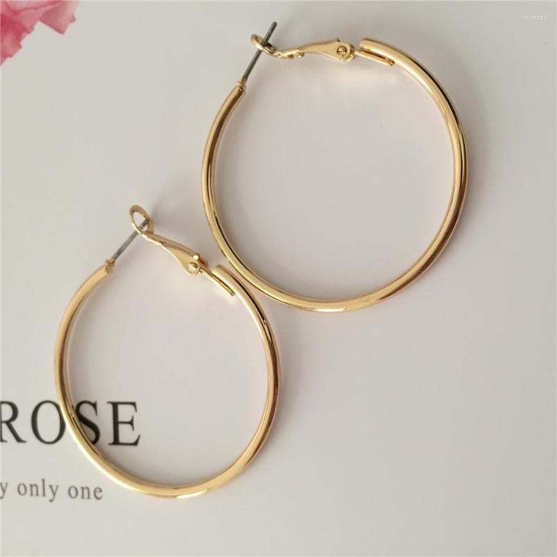Hoop Earrings Simple Basic Gold Color Plating 4cm Diameter For Women Girl Casual Daily Jewelry High Quality Must Have Style
Hoop Earrings Simple Basic Gold Color Plating 4cm Diameter For Women Girl Casual Daily Jewelry High Quality Must Have Style