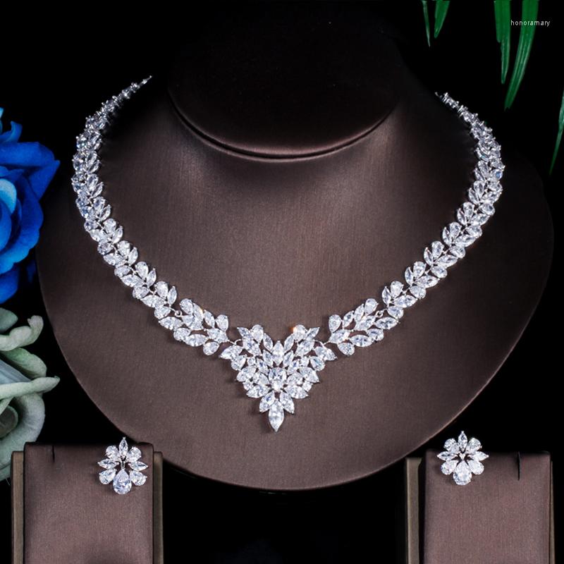 Necklace Earrings Set ThreeGraces Elegant Cubic Zirconia Small Flower Stud And Bridal Wedding Statement Jewelry For Women JS107, Picture shown
Necklace Earrings Set ThreeGraces Elegant Cubic Zirconia Small Flower Stud And Bridal Wedding Statement Jewelry For Women JS107, Picture shown