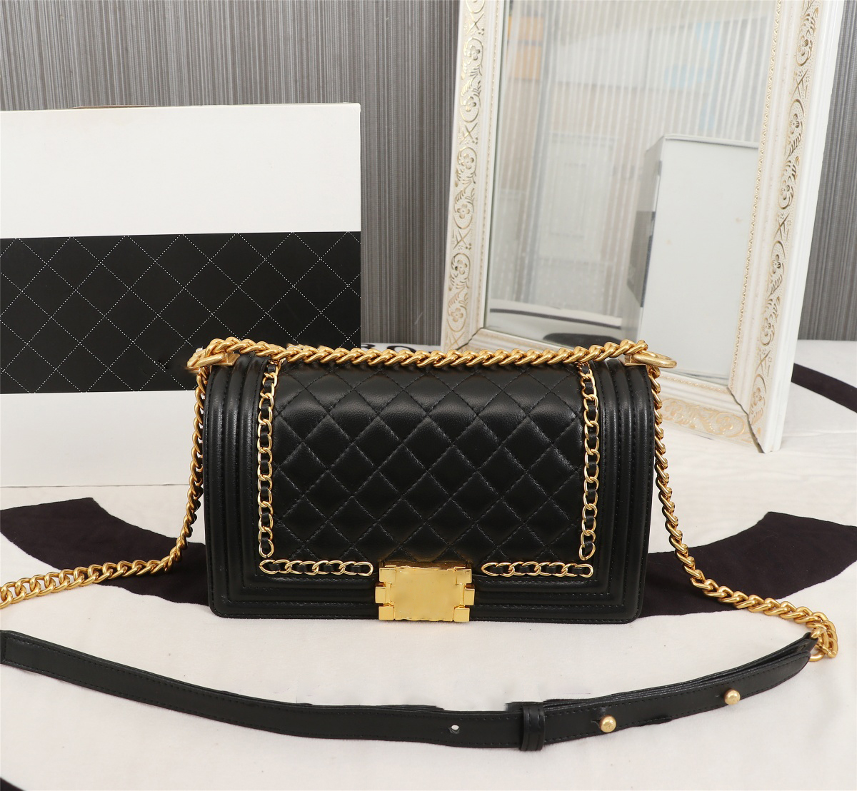 5A Quality Classic Pattern Crossbody Bag for Women New Fashion One 2022 Womens Fashion Brand Shoulders Purse, Black
5A Quality Classic Pattern Crossbody Bag for Women New Fashion One 2022 Womens Fashion Brand Shoulders Purse, Black