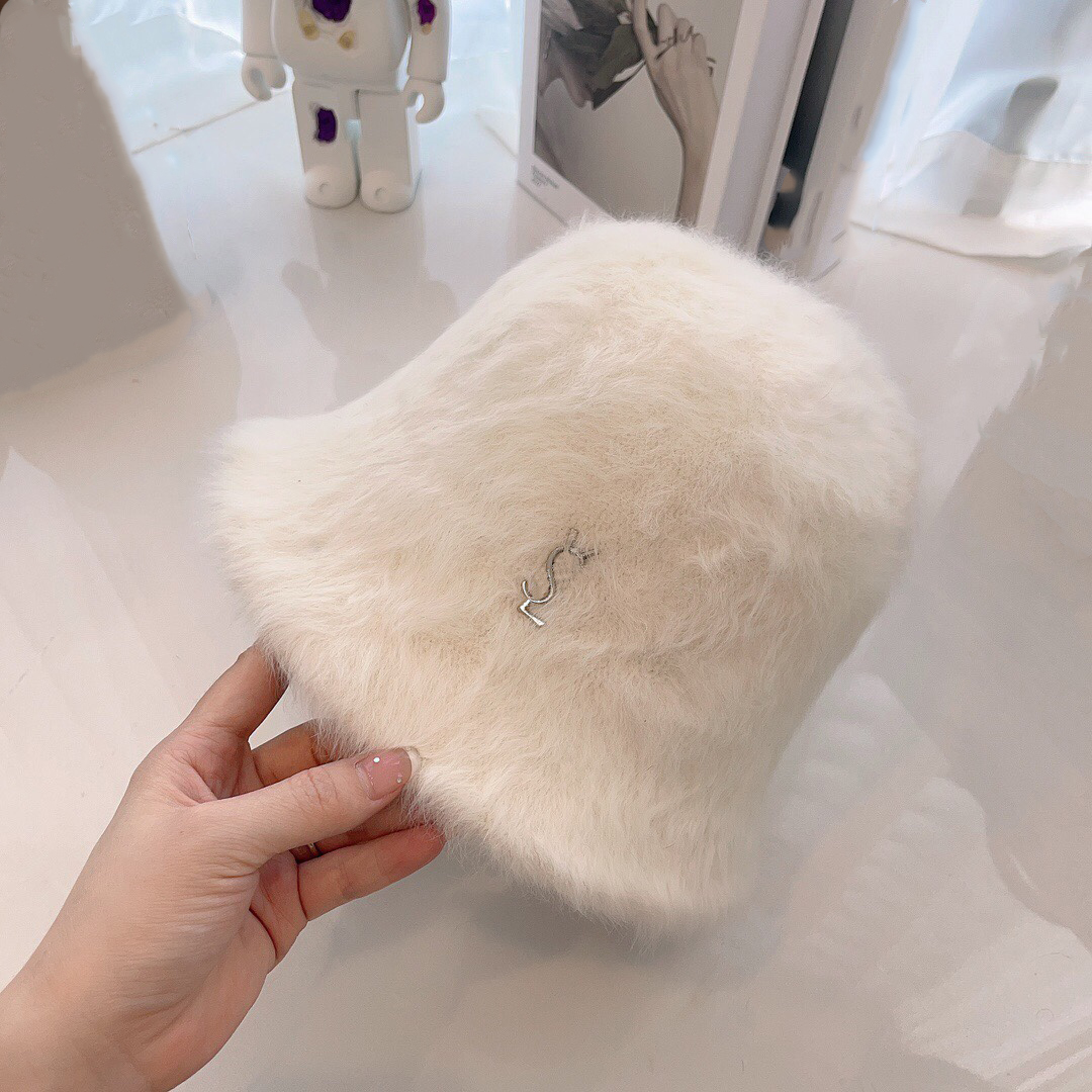 Designers Bucket hat Luxury cap for Woman sport Caps fisherman buckets hats Warm winter wool Comfortable touch casual and versatile Cute and young Social travel, White
Designers Bucket hat Luxury cap for Woman sport Caps fisherman buckets hats Warm winter wool Comfortable touch casual and versatile Cute and young Social travel, White