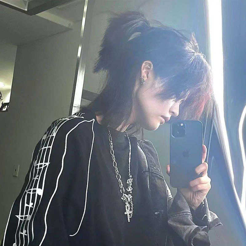 Women's Hair Wigs Lace Synthetic Wig Male and Female Mullet Wolf Tail Warrior Neutral ffy Natural High Temperature Silk Head Set, Black
Women's Hair Wigs Lace Synthetic Wig Male and Female Mullet Wolf Tail Warrior Neutral ffy Natural High Temperature Silk Head Set, Black