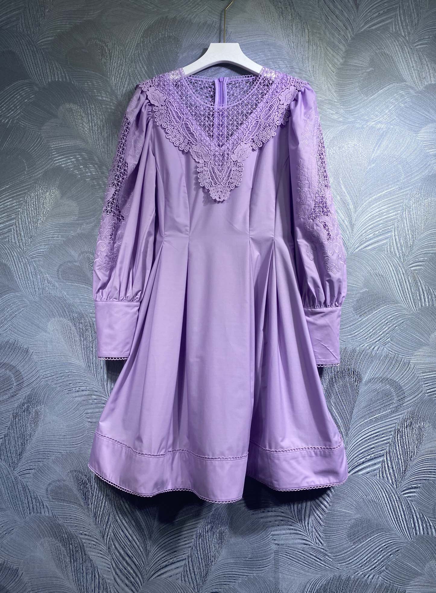 Dresses 2022 Autumn European and American New Women's High end Light Mature Embroidery Hollow out Water Soluble Flower Splice Lantern Sleeve Dress S L XL, Purple
Dresses 2022 Autumn European and American New Women's High end Light Mature Embroidery Hollow out Water Soluble Flower Splice Lantern Sleeve Dress S L XL, Purple