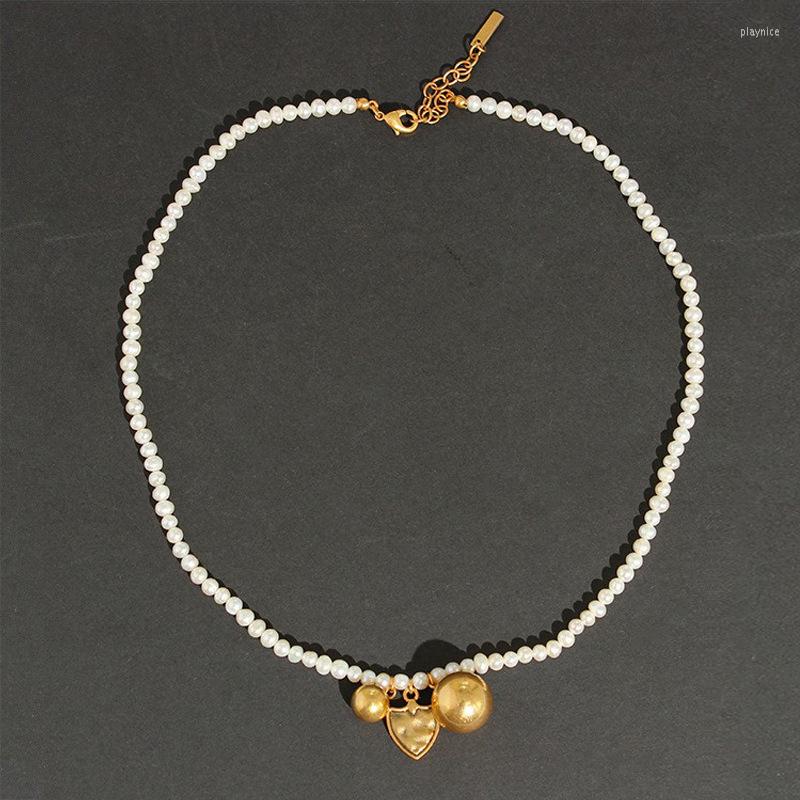 Pendant Necklaces European And American Necklace Ins Retro Court Design Bell Shield Pearl
Pendant Necklaces European And American Necklace Ins Retro Court Design Bell Shield Pearl