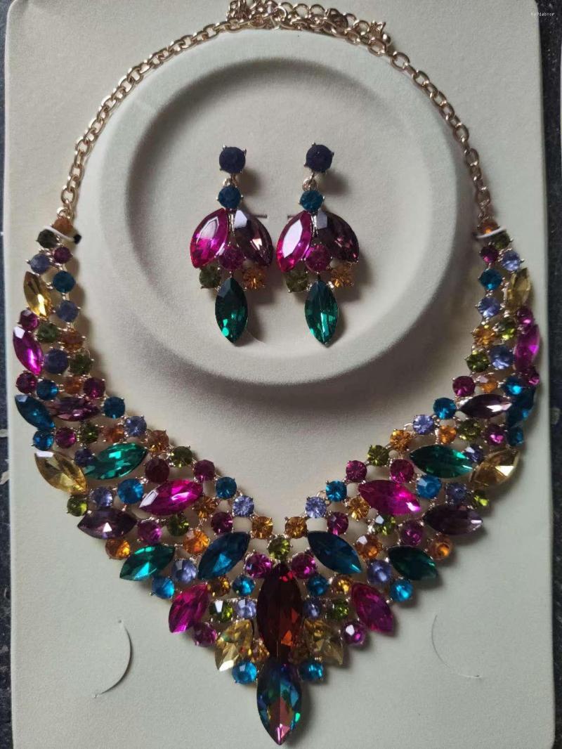 Necklace Earrings Set Lovely Zircon Rhinestone Women Party Jewelry Oval Crystal Bridal African Wedding 8 Colors WC009, Picture shown
Necklace Earrings Set Lovely Zircon Rhinestone Women Party Jewelry Oval Crystal Bridal African Wedding 8 Colors WC009, Picture shown