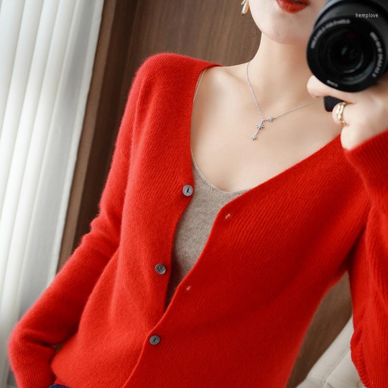 Women's Knits Autumn And Winter Style Pure Wool Cardigan Women's V-neck Western-style All-match Knit Sweater Coat Cashmere Bottoming, Black
Women's Knits Autumn And Winter Style Pure Wool Cardigan Women's V-neck Western-style All-match Knit Sweater Coat Cashmere Bottoming, Black