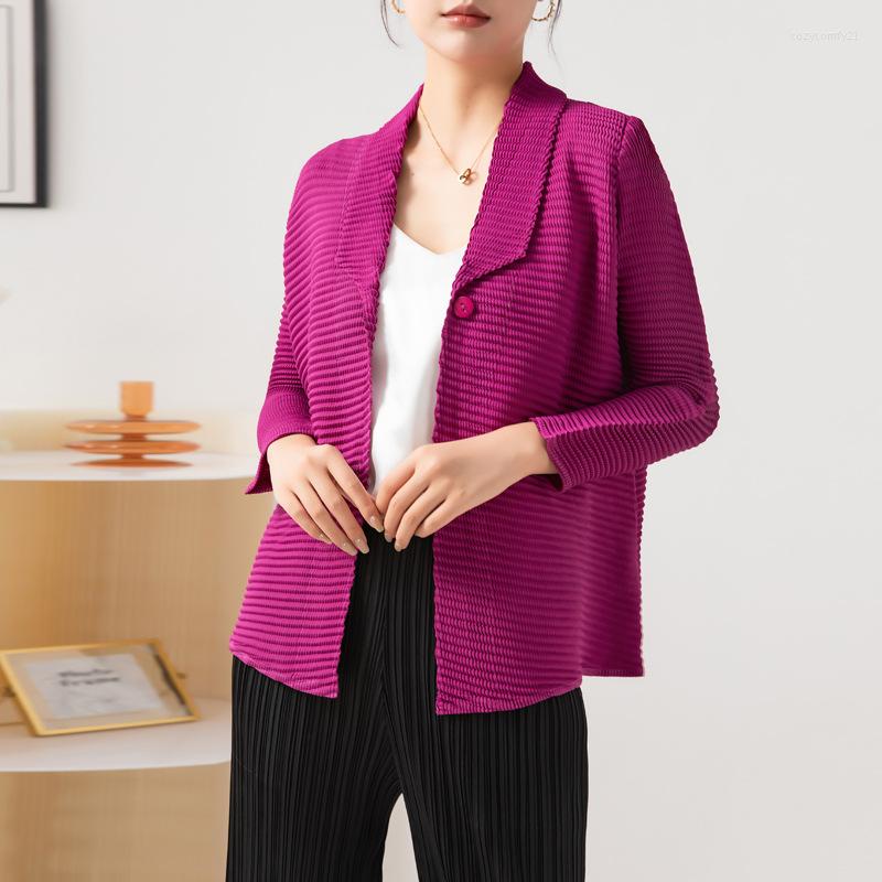 Women's Jackets Pleated Coat Spring And Autumn Women's Versatile Fashion Loose Slim Short Casual Cardigan Lapel Top, Picture color
Women's Jackets Pleated Coat Spring And Autumn Women's Versatile Fashion Loose Slim Short Casual Cardigan Lapel Top, Picture color