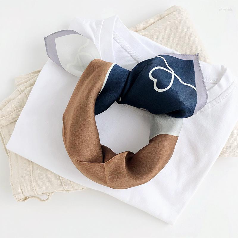 Scarves 2022 Women Hijab Winter Silk Scarf Small Square Women's Neck Fashion Bandana Poncho Foulard Femme
Scarves 2022 Women Hijab Winter Silk Scarf Small Square Women's Neck Fashion Bandana Poncho Foulard Femme