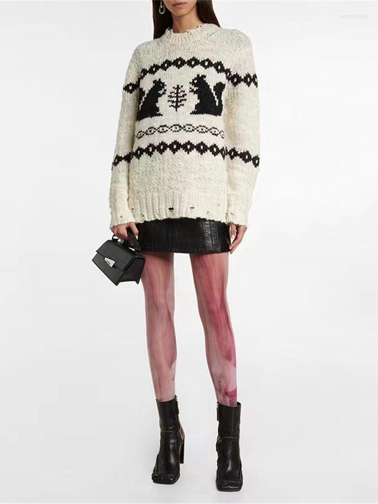 Women' Sweaters Women O-Neck Loose Knitted Sweater Long Sleeve Fashion Squirrel Jacquard Hole Distressed Knitwear Pullover Tops Autumn
Women' Sweaters Women O-Neck Loose Knitted Sweater Long Sleeve Fashion Squirrel Jacquard Hole Distressed Knitwear Pullover Tops Autumn